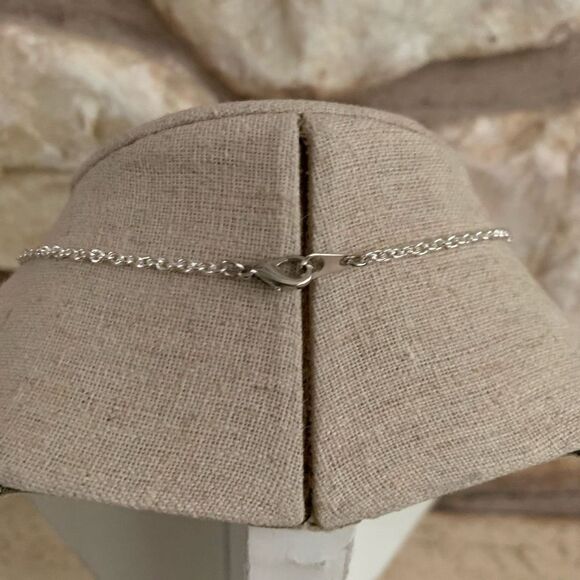 Faceted tearsrop Glass bead pendant necklace - Picture 4 of 8